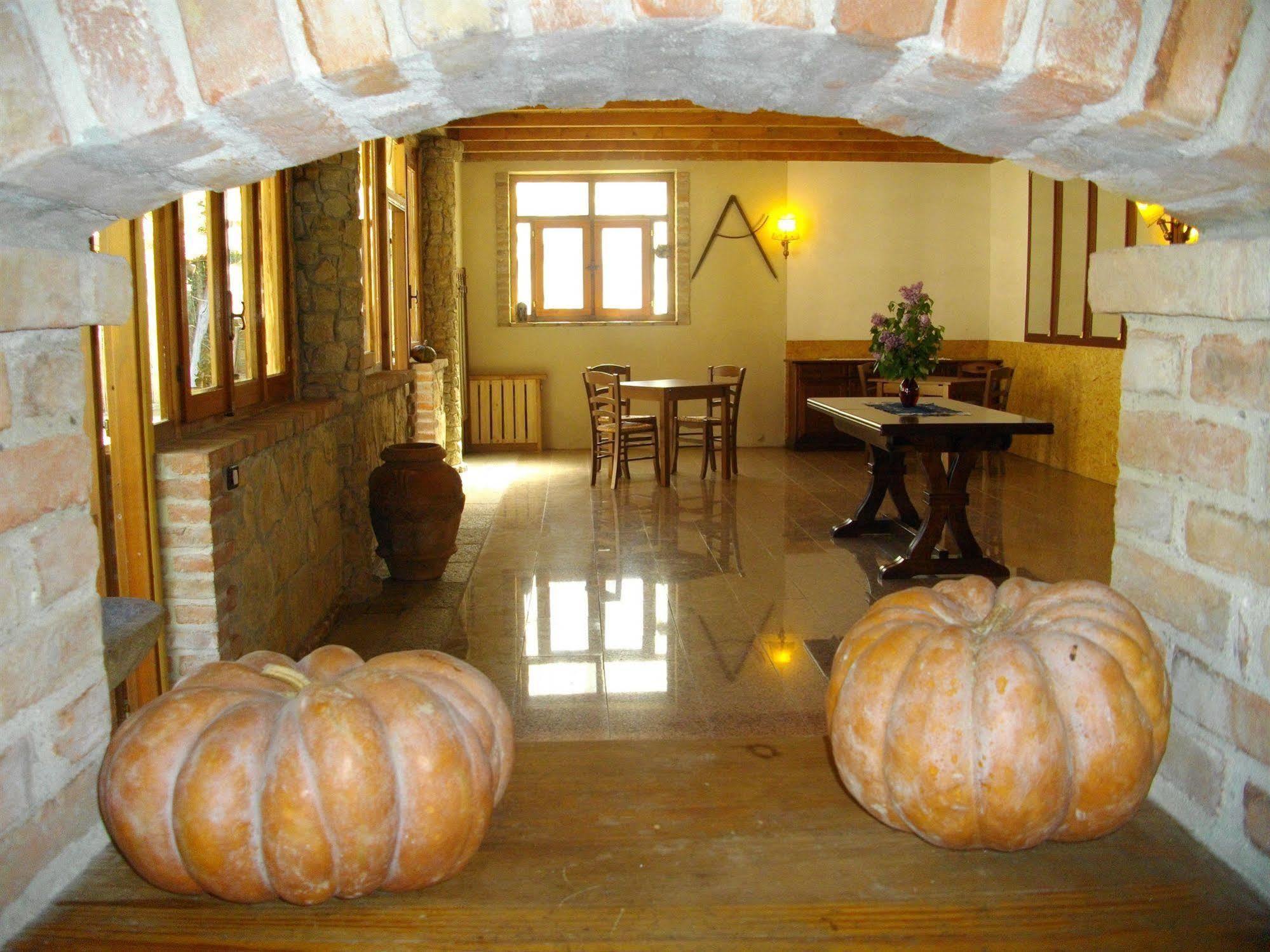 La Martinella Villa Canelli Luaran gambar